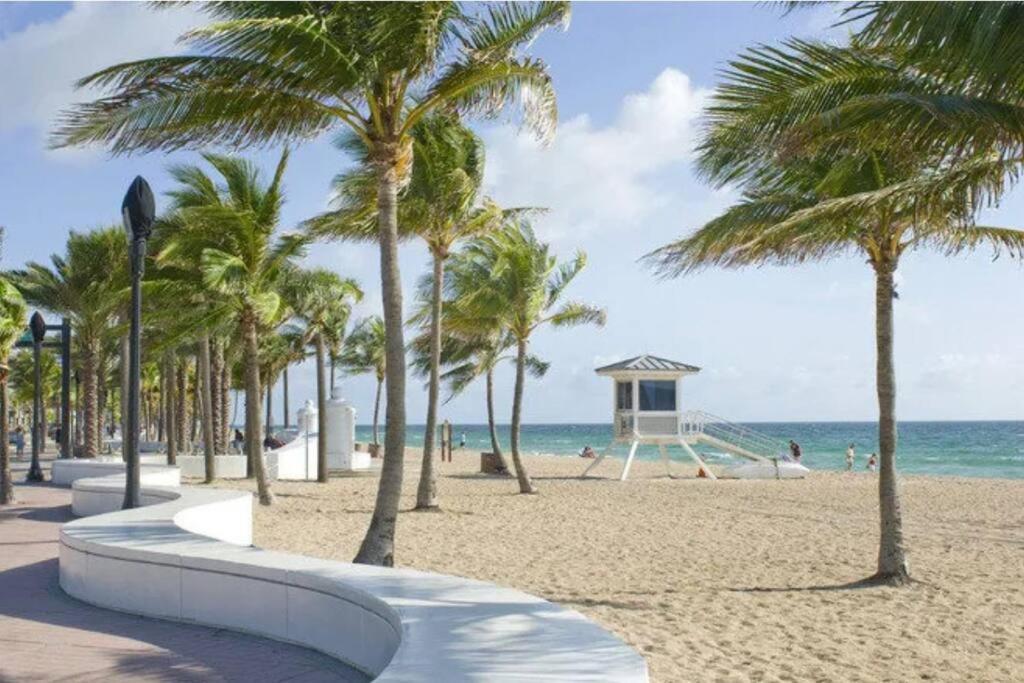 Swaying Palm Beach House Fort Lauderdale Esterno foto